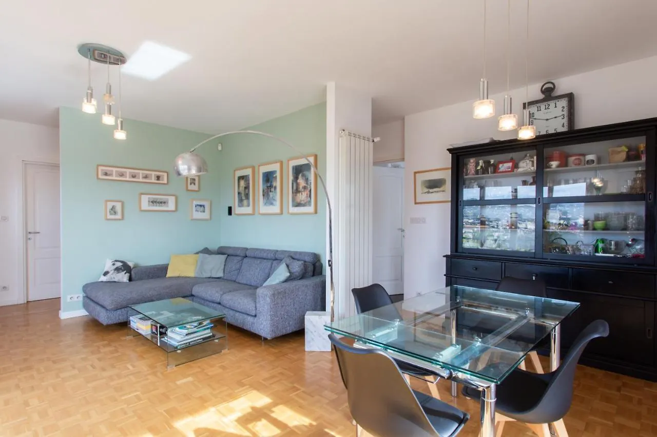 Beautiful Villa With Panoramic View Over Nice Holiday home
